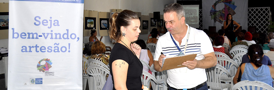 Capa da notícia: Entrega da carteira do artesão será no dia 7 de abril