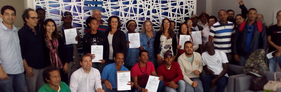 Capa da notícia: Agricultores recebem certificado de produtores orgânicos