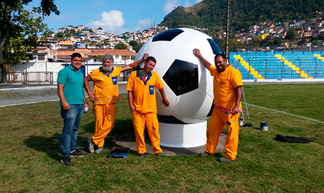 Capa da notícia: Estádio Municipal ganha marca do futebol