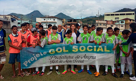 Capa da notícia: Garotada do Gol Social faz amistoso no Frade