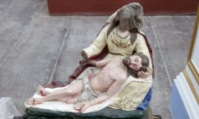 Capa da notícia: Imagem da Nossa Senhora da Piedade está sendo restaurada