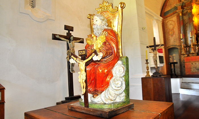 Capa da notícia: Museu reabre com a mostra “O Rosto do Crucificado”