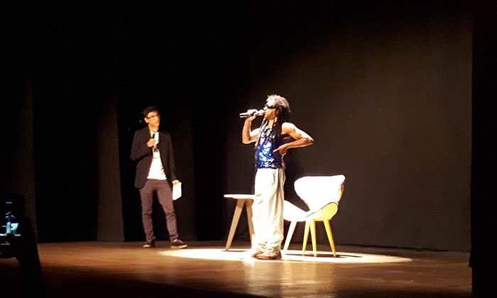 Capa da notícia: Lotação máxima e sucesso na reabertura do Teatro Municipal