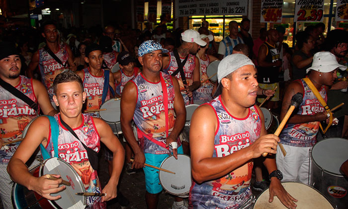 Capa da notícia: Dez blocos comandaram o domingo de carnaval em Angra