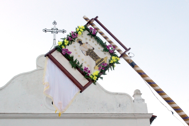 Capa da notícia: Mastros da festa de São Benedito são levantados