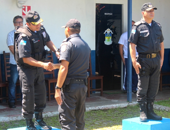 Capa da notícia: Vice-prefeito prestigia troca de comando da PM