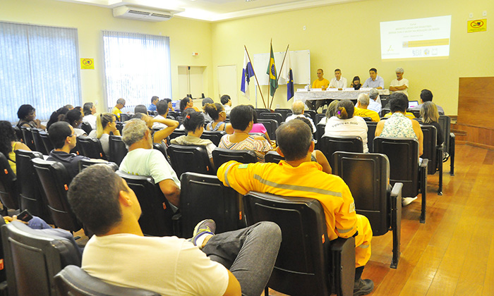 Capa da notícia: Servidores iniciam curso de “Agentes Locais em Desastre”