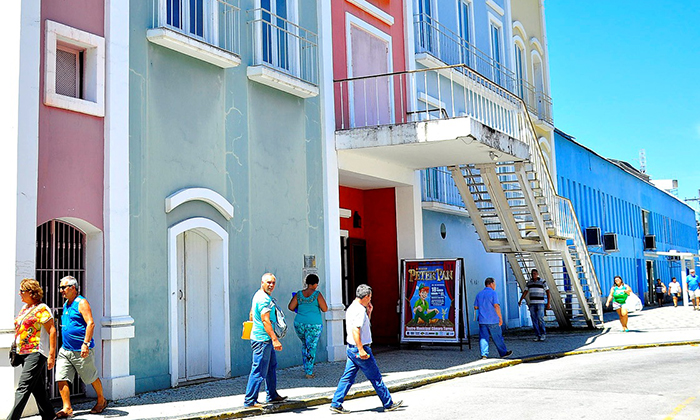 Capa da notícia: Centro Cultural Theophilo Massad em festa