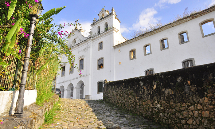 Capa da notícia: Visitas guiadas ao Museu e Convento  São Bernardino de Sena