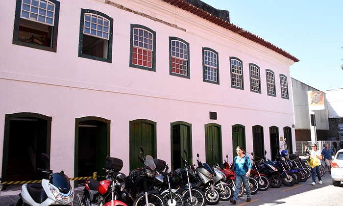 Capa da notícia: Festa para comemorar os 33 anos da Casa de Cultura