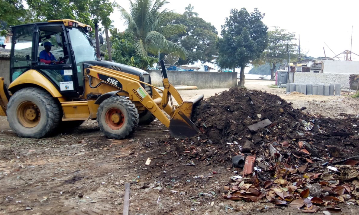 Capa da notícia: Prefeitura dá fim a lixão na Vila do Abraão