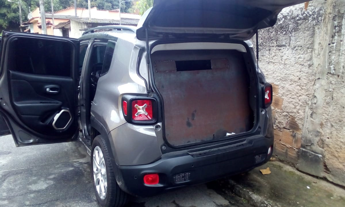 Capa da notícia: Carro blindado pelo crime é apreendido pela polícia