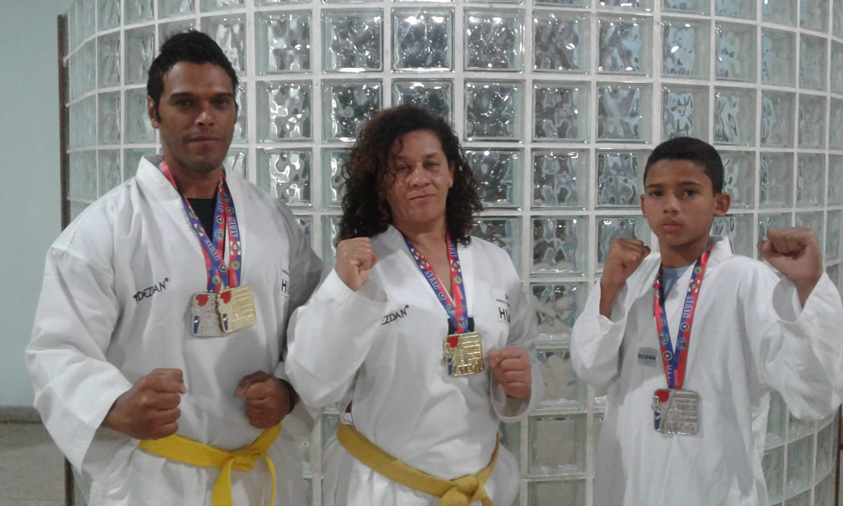 Capa da notícia: Alunos da Secretaria de Esporte em destaque no Taekwondo