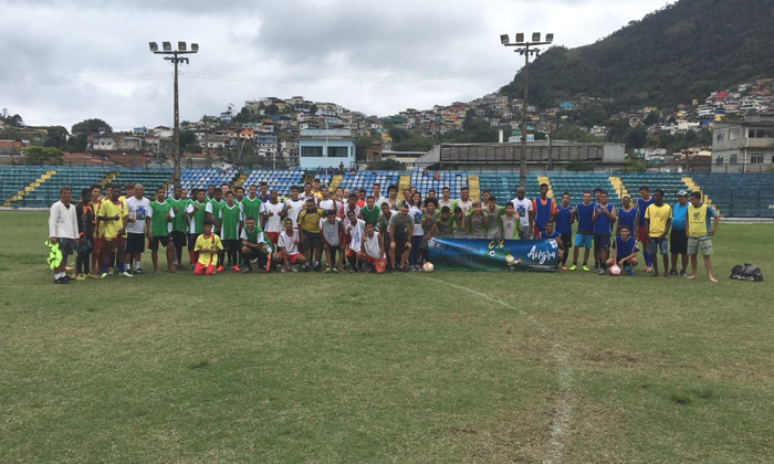 Capa da notícia: Confraternização marca amistosos do Gol Social