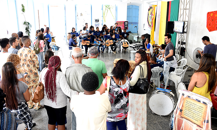 Capa da notícia: Música e exposição marcam Semana da Consciência Negra 