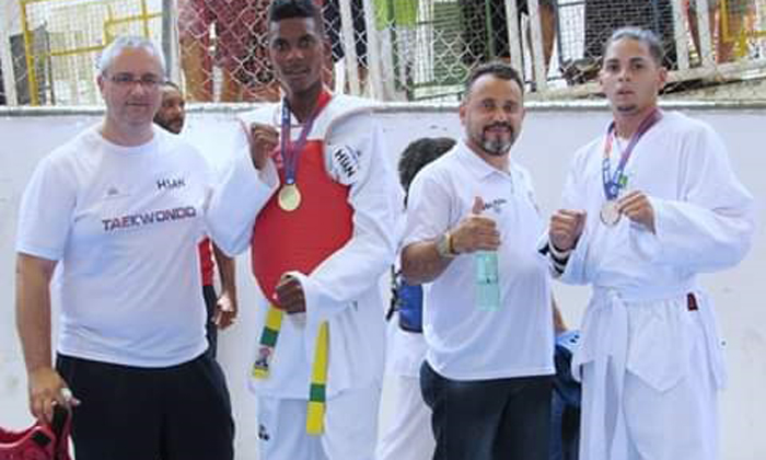 Capa da notícia: Alunos do Taekwondo vencem no Rio de Janeiro