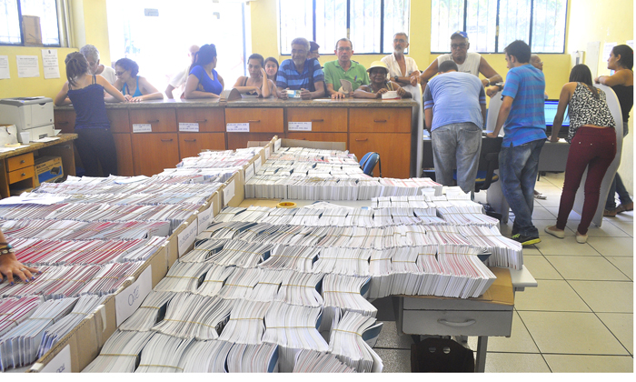 Capa da notícia: Distribuição dos carnês do IPTU 2019 começa dia 10