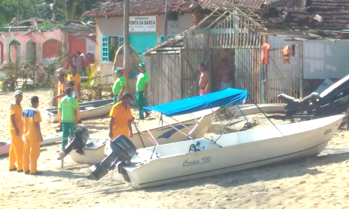 Capa da notícia: Prefeitura auxilia moradores na Praia Vermelha