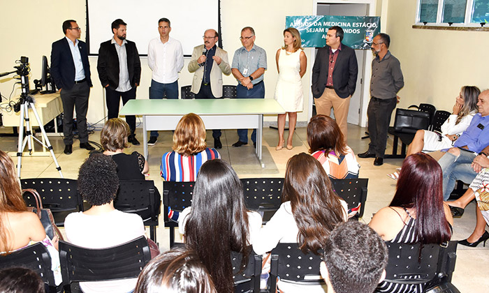 Capa da notícia: HGJ recebe alunos do curso de Medicina da Estácio