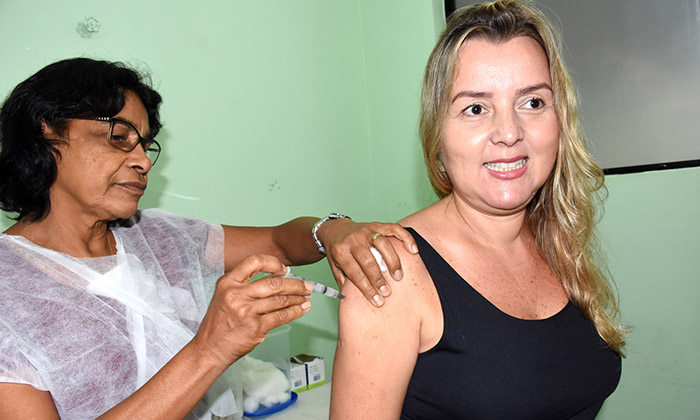 Capa da notícia: H1N1: vacinação continua apenas para o público-alvo