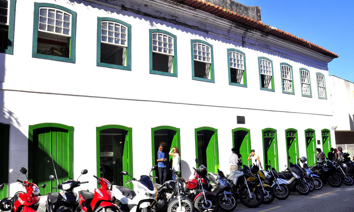 Capa da notícia: Casa de Cultura oferece aula gratuita de canto