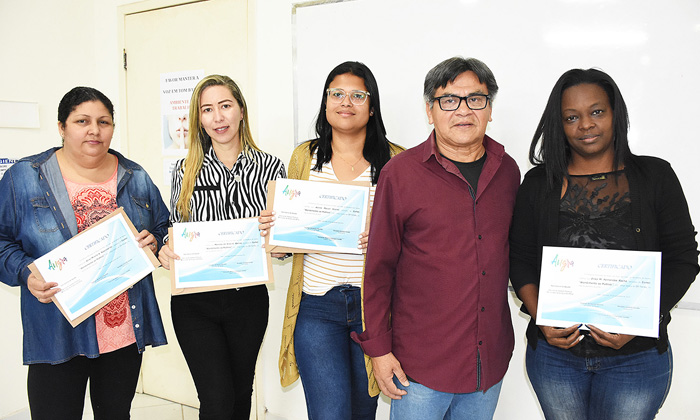 Capa da notícia: Mais uma turma é certificada pela Escola de Gestão
