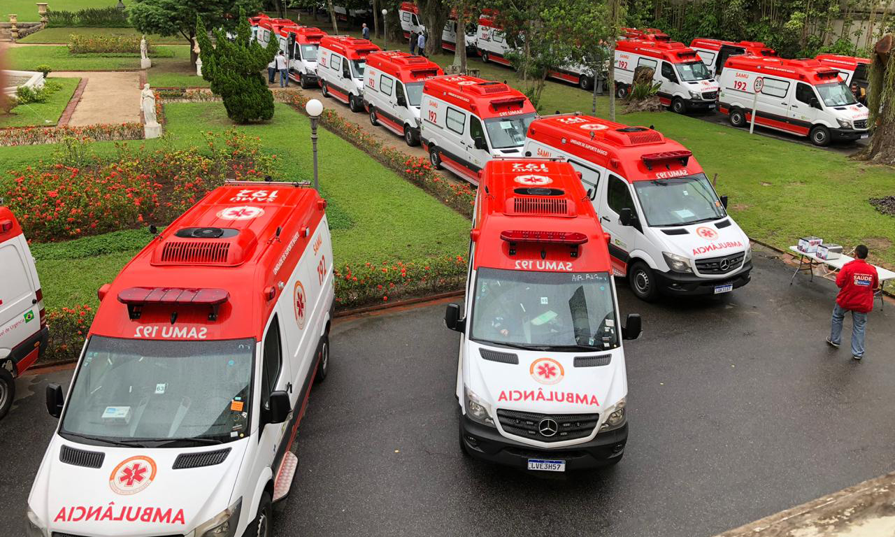 Capa da notícia:  Estado doa três ambulâncias para Angra