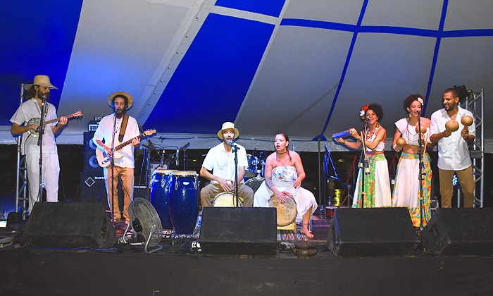 Capa da notícia: Artistas apresentam canções autorais em Angra dos Reis