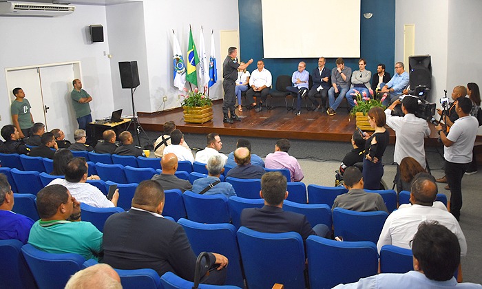 Capa da notícia: Angra terá UPPs no Frade, Belém e Camorim