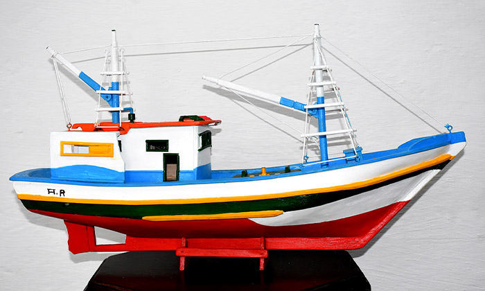 Capa da notícia: Casa Larangeiras recebe exposição “Barcos de Angra”