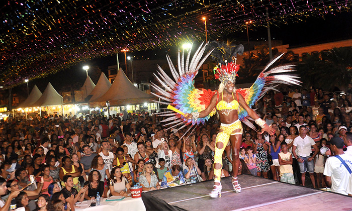 Capa da notícia: Inscrições abertas para Rainha Gay e Rainha do Carnaval