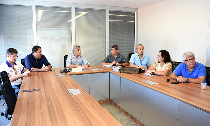 Capa da notícia: Estado apresenta a Angra novo sistema de convênios