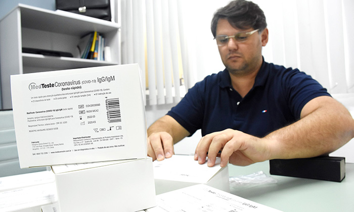 Capa da notícia: Angra recebe 2.500 testes rápidos de coronavírus