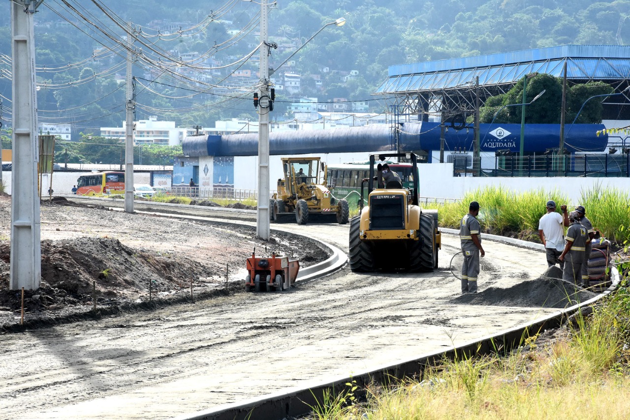 Capa da notícia: Obras na entrada de Angra entram em nova fase