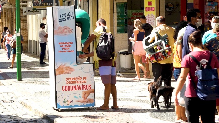 Capa da notícia: Prefeitura instala lavatórios pela cidade