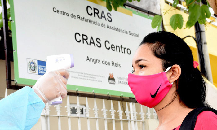 Capa da notícia: Assistência Social equipada com termômetros digitais