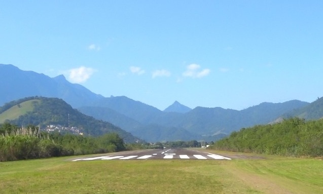 Capa da notícia: Processo licitatório para ampliação do aeroporto é iniciado