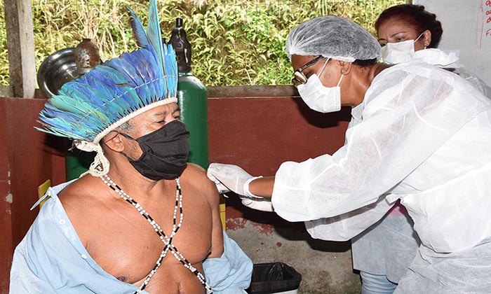 Capa da notícia: Índios da aldeia Sapukai são vacinados contra a Covid