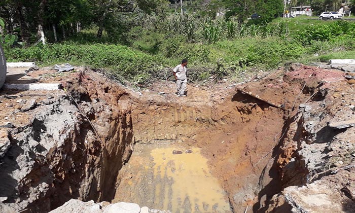 Capa da notícia: Obra de drenagem em Jacuecanga