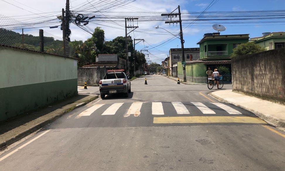 Capa da notícia: Faixas de pedestres elevadas no Parque Mambucaba