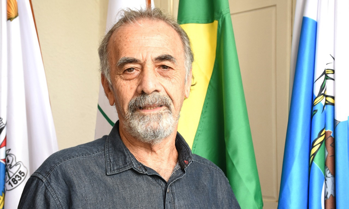 Capa da notícia: Prefeitura decreta luto pelo falecimento de Fernando Pimenta