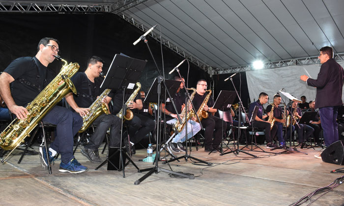 Capa da notícia: Angra Harmony Orquestra em apresentação solidária