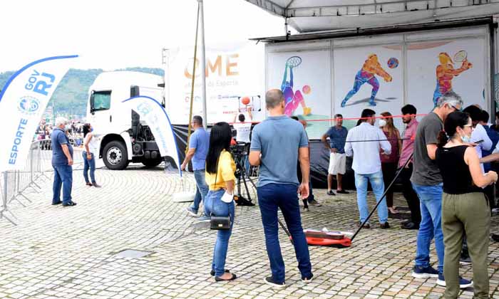 Capa da notícia: Chega a Angra o eMuseu do Esporte