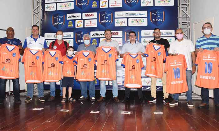Capa da notícia: Angra Audax apresenta camisa com que disputará o Cariocão