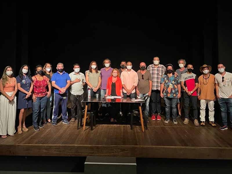 Capa da notícia: Membros do Conselho Municipal de Cultura são empossados