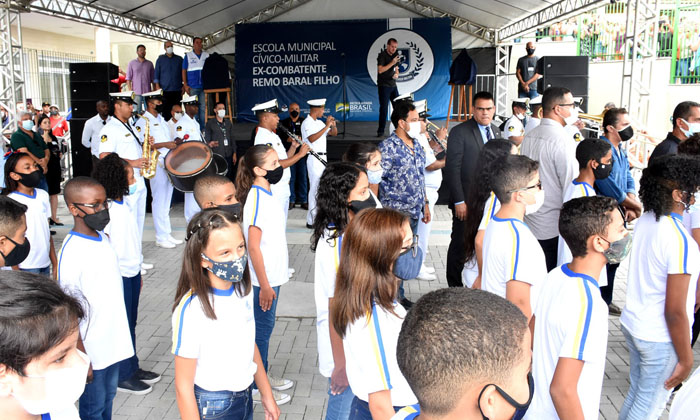 Capa da notícia: Angra tem sua primeira escola cívico-militar