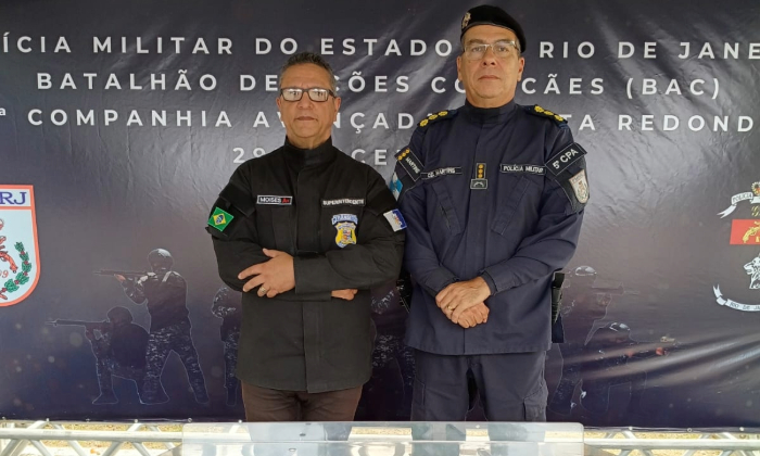 Capa da notícia: Angra participa de formatura de condutores de cães da PM em Volta Redonda
