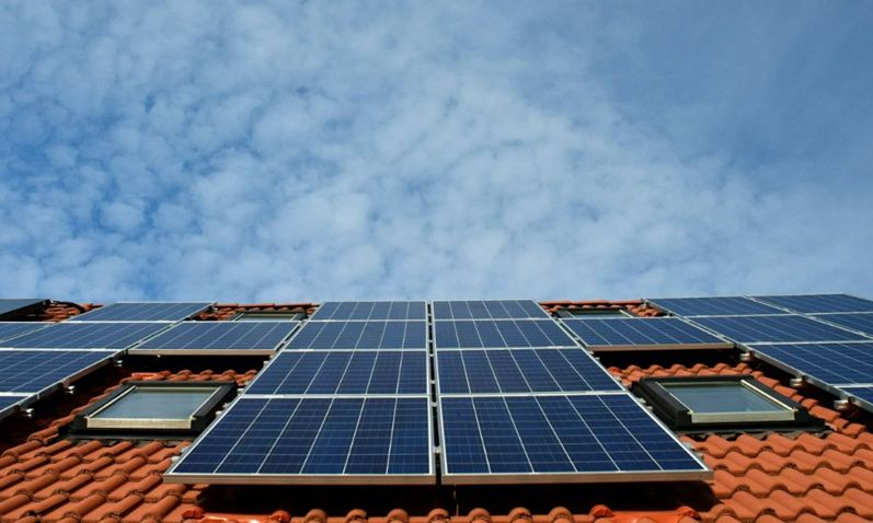 Capa da notícia: Angra abre consulta e marca audiência pública sobre PPP de Eficiência Energética