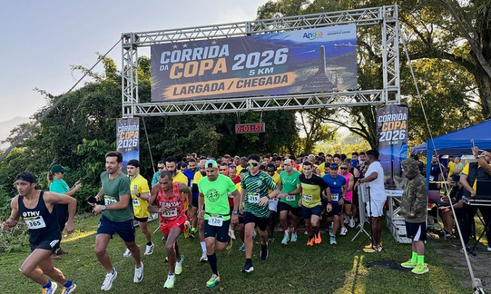 Capa da notícia: Corrida da Copa do Mundo reúne mais de 400 corredores